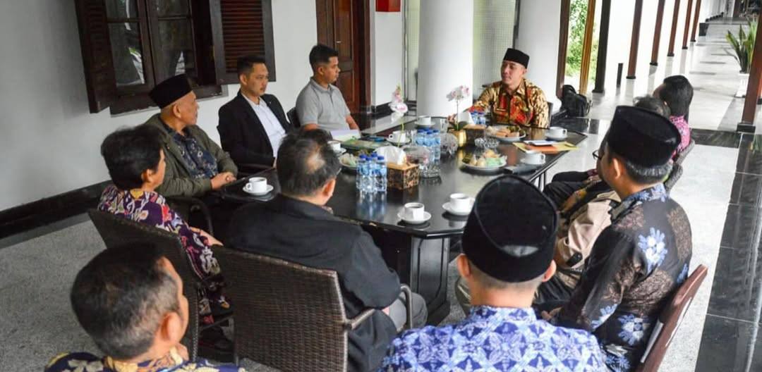 Pemkab Lebak Tetima Wakaf 1.000 Al Quran dari BWA Banten